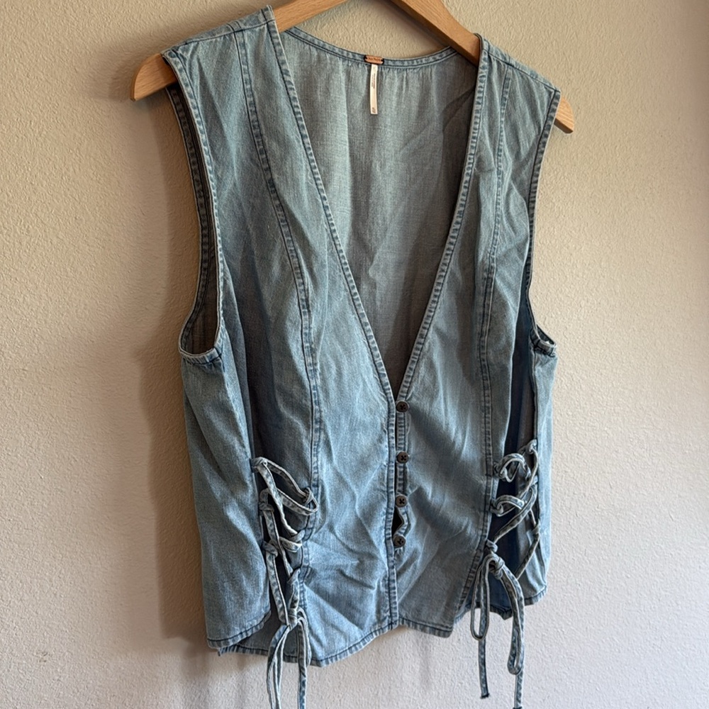 Free People Lala Lace Up Vest Light Denim Wash Women's XL - Picture 3 of 11